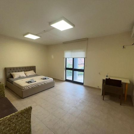 Villa Istanbul Tirana Buitenkant foto