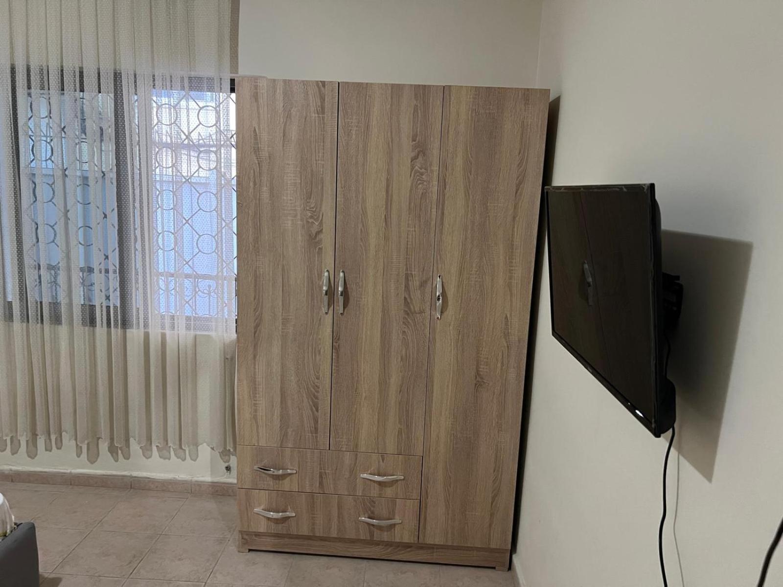 Villa Istanbul Tirana Buitenkant foto