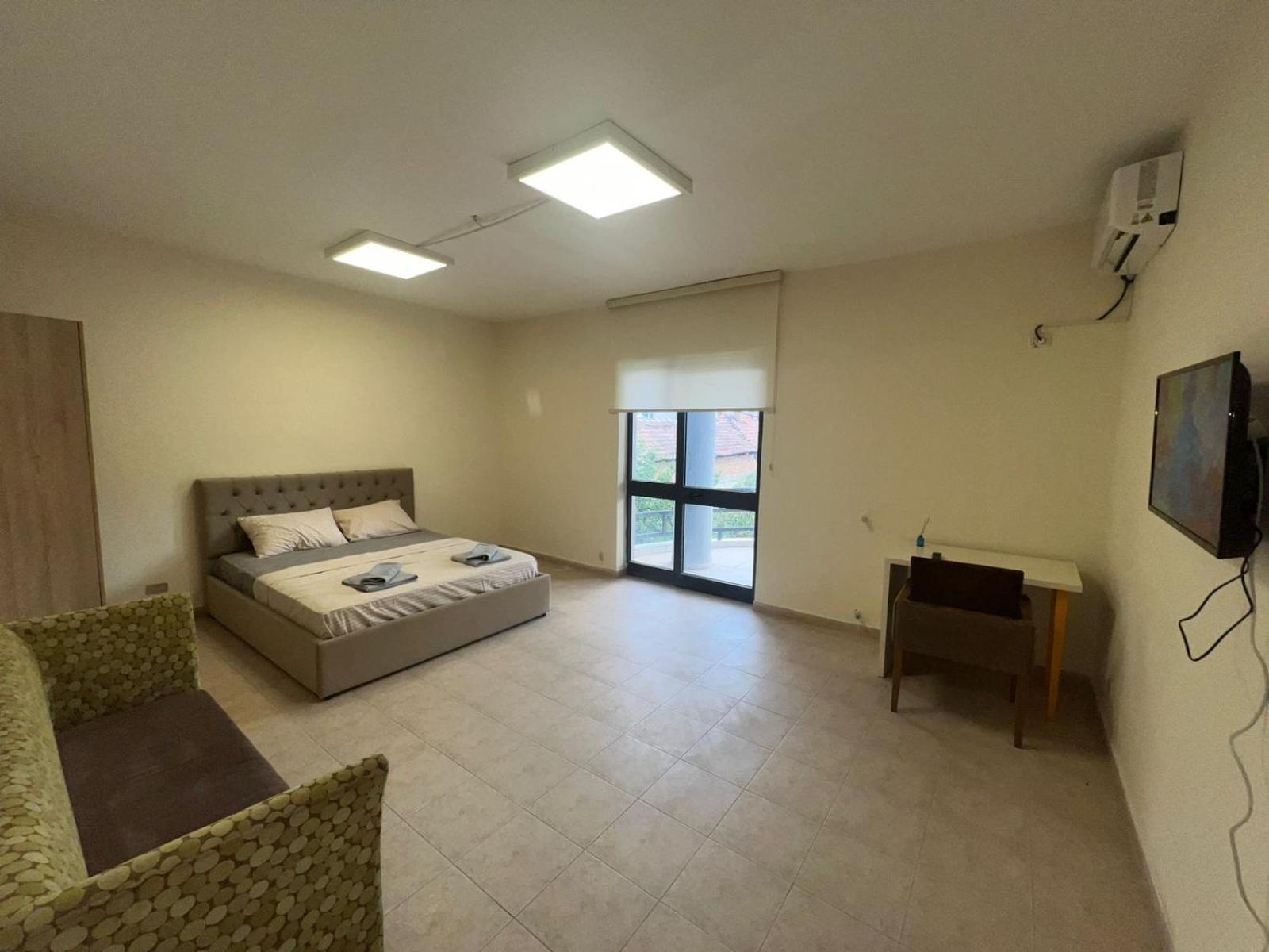 Villa Istanbul Tirana Buitenkant foto